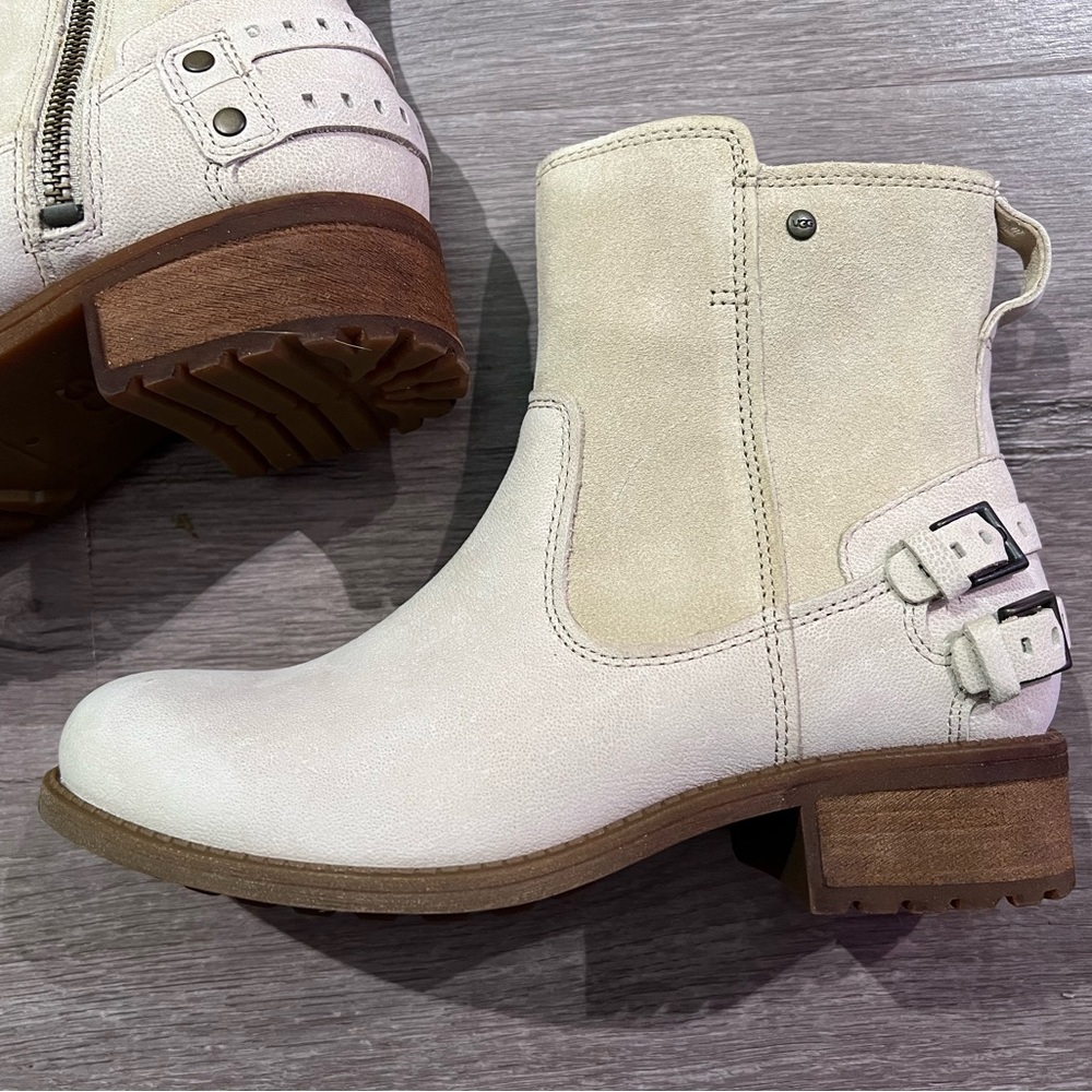 UGG white Orion Boots New Women Size 6
